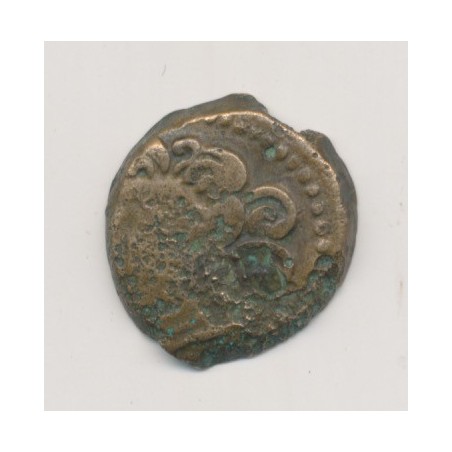 Bronze au cheval et 3 annelets pointés - Bituriges - Bourges