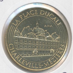 Dept08 - la place ducale - Charlevilles mezieres - 2016