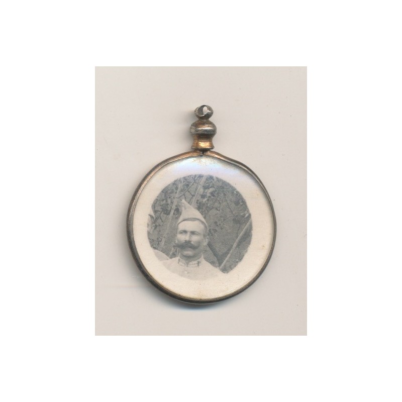 Médaillon soldat poilu - 1914-1918