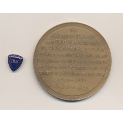 Médaille - Thomas J Watson - IBM - 1914-1947 - avec broche IBM Quarter Century Club 2
