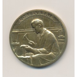 Médaille - Exposition Internationale Paris 1937 - Arts et techniques - L'orfévrerie - laiton - 32mm