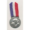 Médaille - Oeuvre des pupilles - femme et enfant