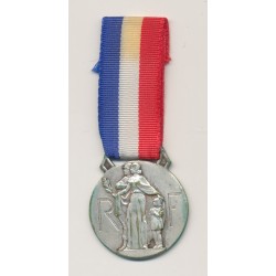Médaille - Oeuvre des pupilles - famile et RF
