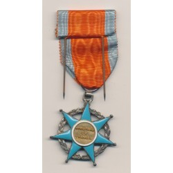 Mérite social - Chevalier - ordonnance - avec boite carton 2