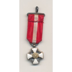 Italie - Ordre de la couronne - Chevalier - taille réduction 2