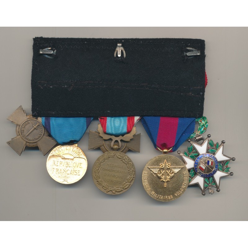Placard avec 6 Décorations - Taille ordonnance