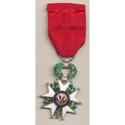 4e République - Légion d'honneur Chevalier avec barette - argent - ordonnance 2
