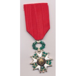 3e République - Légion d'honneur Chevalier - argent et centre en or - ordonnance