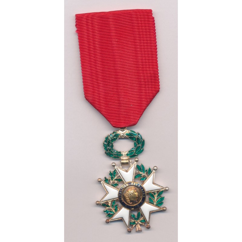 3e République - Légion d'honneur Chevalier - argent et centre en or - ordonnance