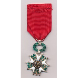 3e République - Légion d'honneur Chevalier - argent et centre en or - ordonnance 2