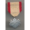 Japon - Ordre du soleil levant  - insigne 8e classe - en argent - avec son écrin d'origine