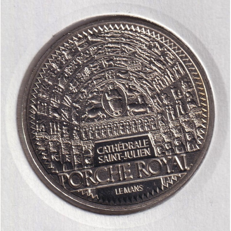 Dept72 - Cathédrale St julien - 2022 - porche royal - Le mans - blanche