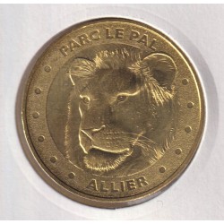 Dept03 - lion de profil - 2017 - Parc le pal