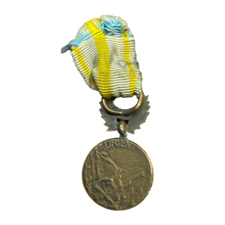 Médaille d'Orient - réduction - ruban abimé