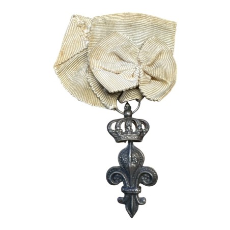 Orde du lys - forme Lys couronné - ruban à bouffette - en argent - 39x17mm