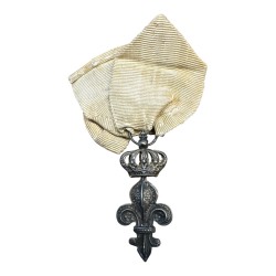 Orde du lys - forme Lys couronné - ruban à bouffette - en argent - 39x17mm 2